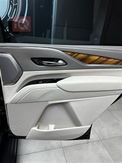 كاديلاك اسكاليد